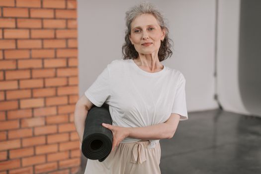 Senior American Bullies: Navigating Health & Aging Gracefully